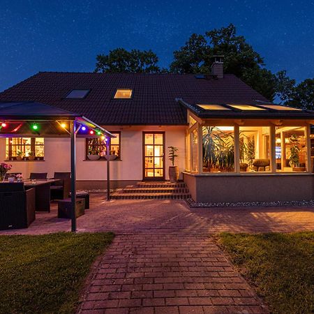 Wellnessparadies Mit Sauna Und Whirlpool Krakow am See Exteriér fotografie