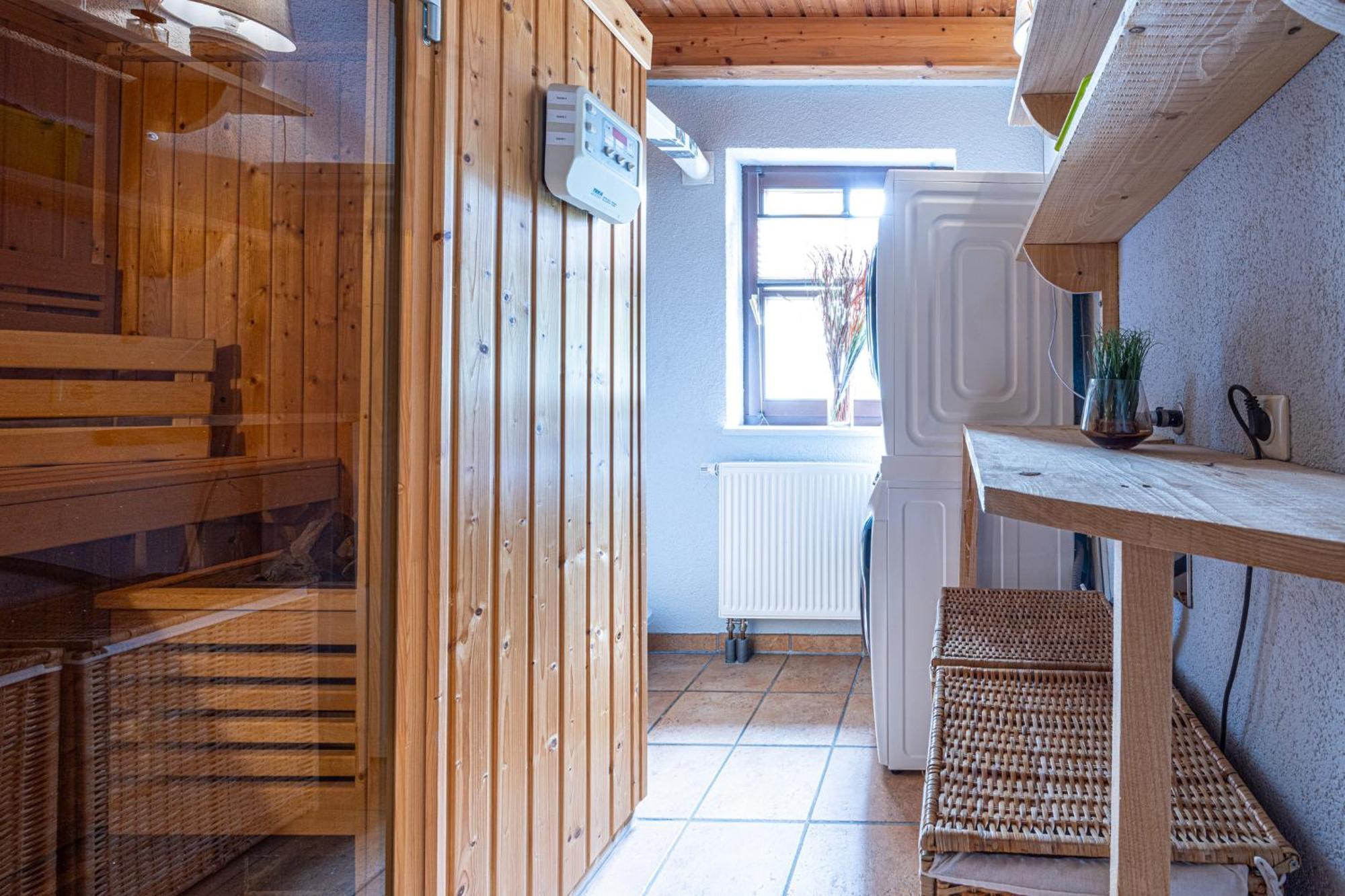 Wellnessparadies Mit Sauna Und Whirlpool Krakow am See Exteriér fotografie